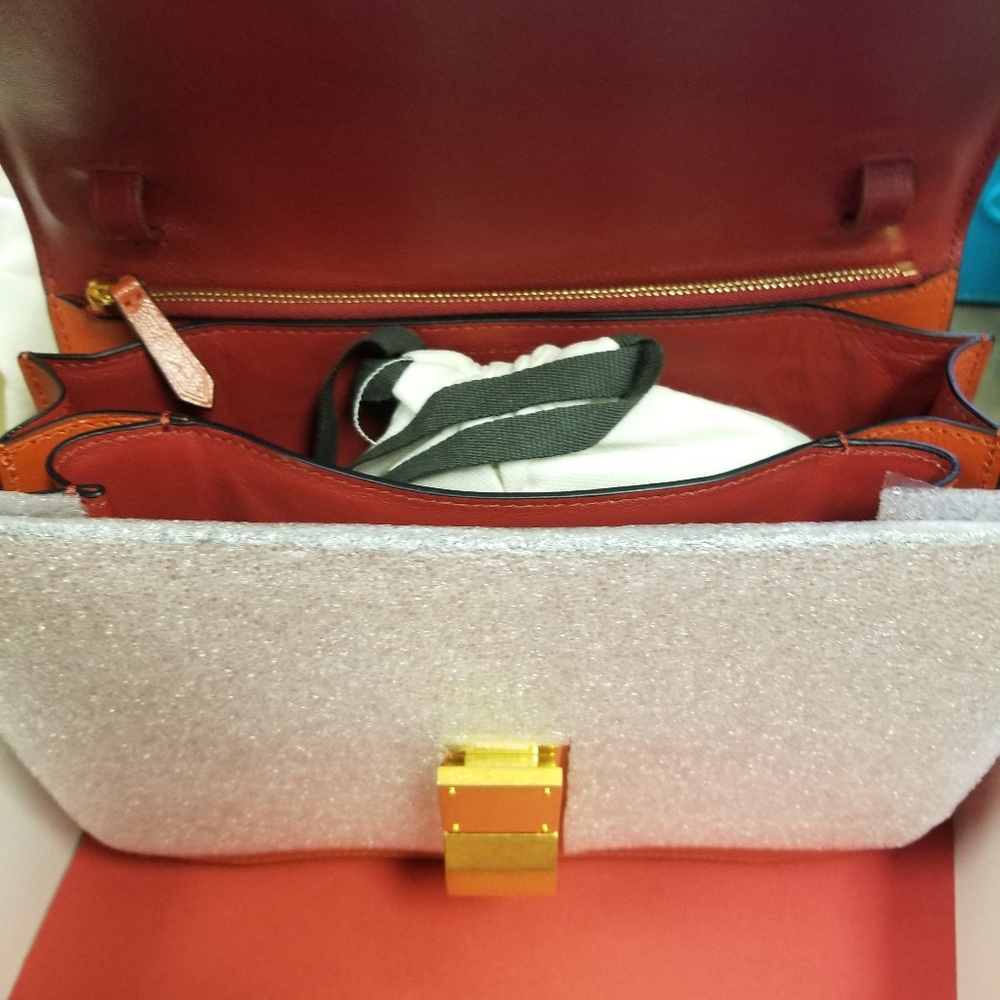 Celine🔥Limited Edition🔥 MEDIUM CLASSIC BOX - Picture 4 of 7